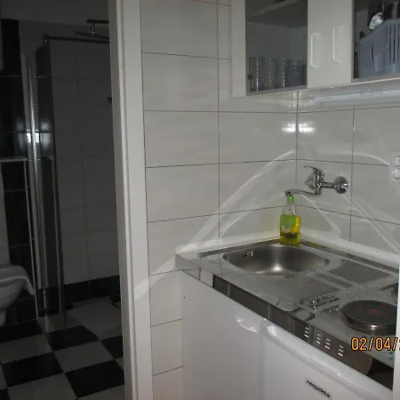 Apartments With Wifi Necujam, Solta - 12500 Apartment *